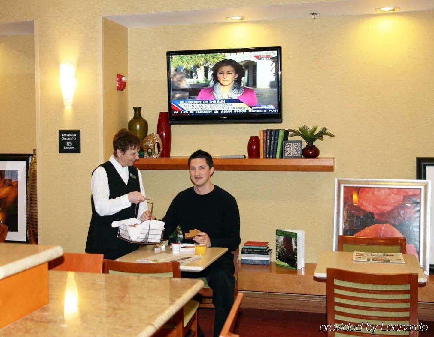 Hampton Inn Petersburg - Southpark Mall Colonial Heights Restaurant photo